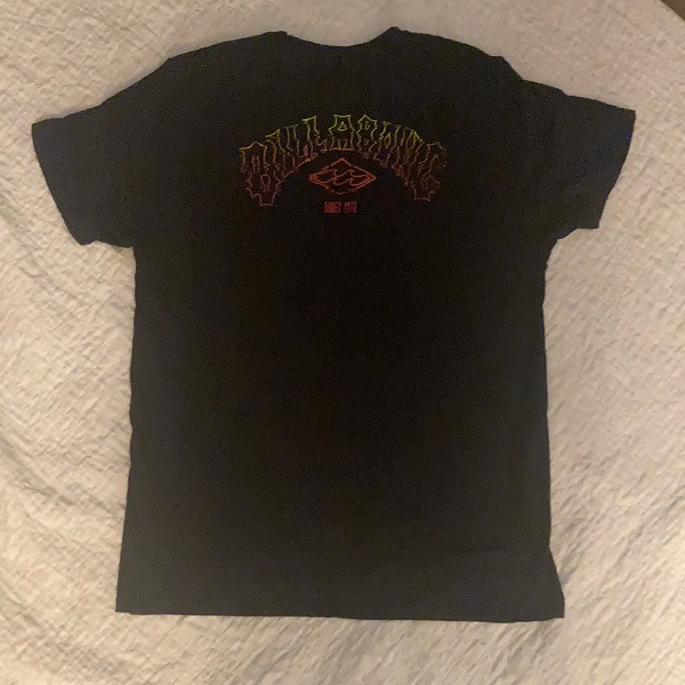 Billabong size Large Cotton T-Shirt